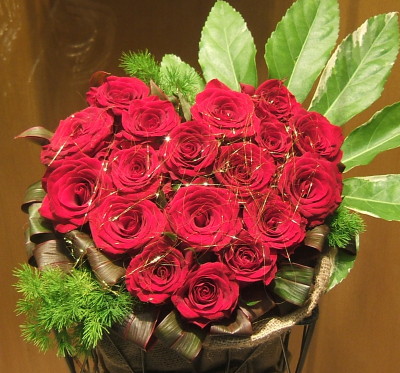 【送別の花 お祝い ４９】愛妻の日にも 誕生日 結婚記念日 ギフト おまかせ！ハート赤バラアレンジメント 花ギフト送別の花祝い、