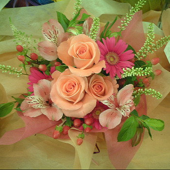 【誕生日 愛妻の日にも 誕生日 結婚記念日 ８】 おまかせ！ ピンク系アレンジメント 花ギフト誕生日、誕生日 ホワイトデ