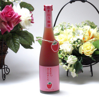 味わいの特徴 「あまおう梅酒」は、弊蔵で大切にお造りした梅酒に、福岡産ブランドいちご「あまおう」を贅沢にブレンドしたプレミアムな梅酒です。使用する「あまおう」は、地元農家様から生果の状態で仕入れたもの